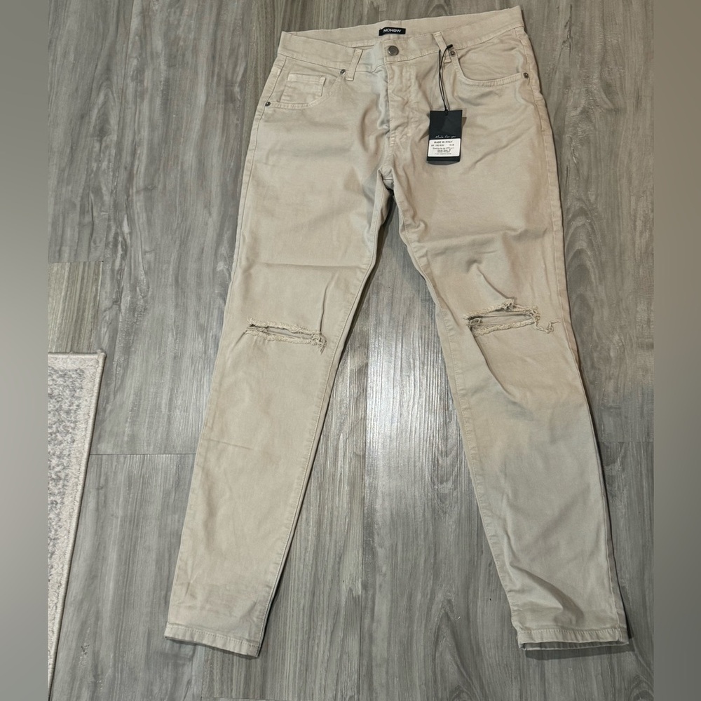 Nohow Men’s Beige tapered Pants NWT